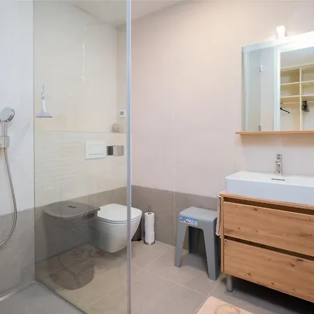 Domovoj Skya Apartment Ljubljana